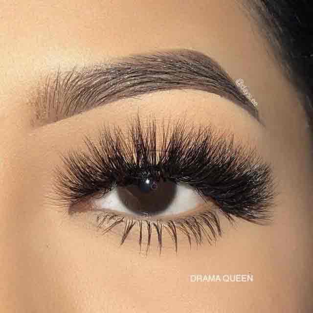 Lash Swatch From Drama Queen